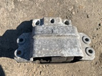 фото thumb №1, Audi a3 8p lift кронштейн подушка двигателя 1k0199555