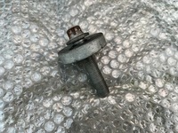 фото thumb №1, Renault оригинальная болт колеса шкивный 8200580343