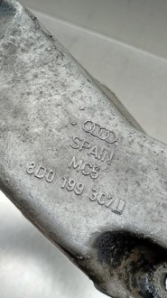 Кронштейн двигуна 8d0199307l audi a4 b5 vw passat b5 Недорого, фото thumb