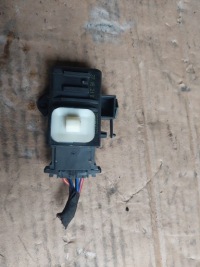 фото thumb №1, Skoda scala модуль підігрів сидіння 2q0959772