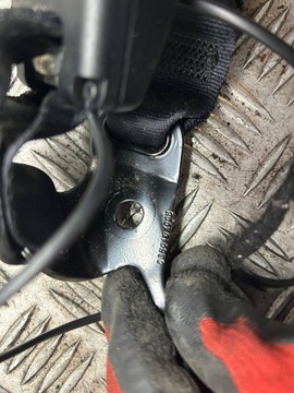 фото thumb №6, Застібка ременя зад ліва права комплект dacia duster ii