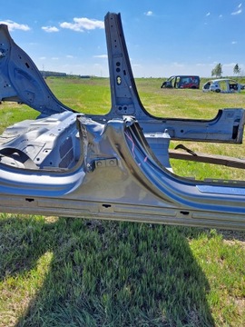 фото thumb №3, Поріг правий mercedes a клас w177