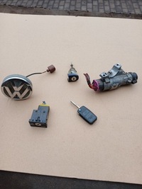 фото thumb №1, Замок зажигания вкладыши ключ оригинал vw polo 9n sedan