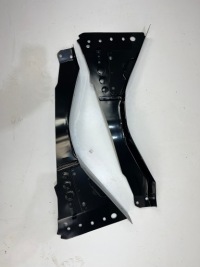 Купить Кронштейн лонжерон внутренняя правая левая tesla model y 1487642-00- b новая, фото thumb