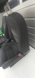 фото thumb №4, Vw golf vi хэтчбек 5d сиденья