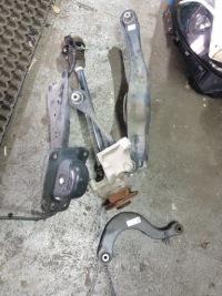 фото thumb №1, Подвеска левая задняя vw golf vii r20 2.0tfsi