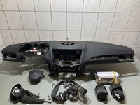 фото thumb №1, Maserati levante консоль приборная панель оригинал комплект оригинал ремни