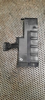 фото thumb №1, Рамка запобіжників 243103611r renault master