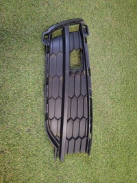 фото thumb №1, Skoda оригинальный номер 57a807367 решётка бампера