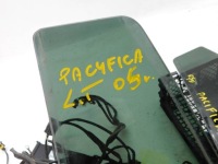 фото thumb №5, Chrysler pacifica 2005r скло двері лівий задня