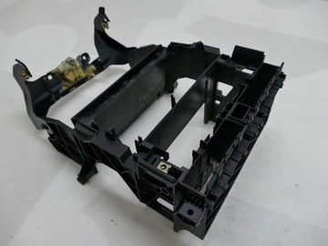 AUDI A4 B7 RAMKA RADIA KOSZ WNĘKA POD RADIO