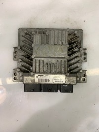 фото thumb №1, Бортовий комп'ютер двигуна renault s122326113a 8200804775 8200807626