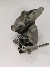 фото thumb №4, Ford focus mk3 рестайлінг 1.5 eco. 15-19r.- кронштейн двигуна