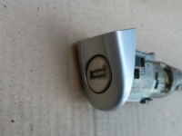 фото thumb №2, Вкладка замок дверь vw eos правая 1q0837168a