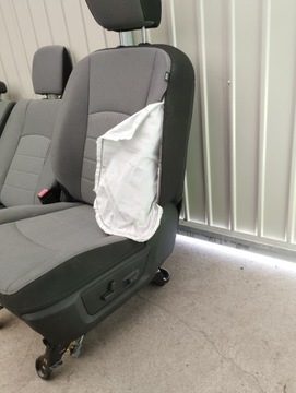 фото thumb №10, Dodge ram 1500 13-25 сиденья диван зад туннель usa