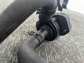 фото thumb №10, Mercedes c класс w204 250 2.2cdi насос помпа воды шланг шланг оригинал eur