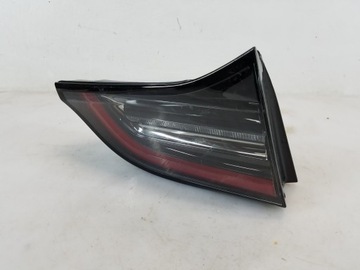 фото thumb №8, Лампа зад w крышка багажника tesla модель 3