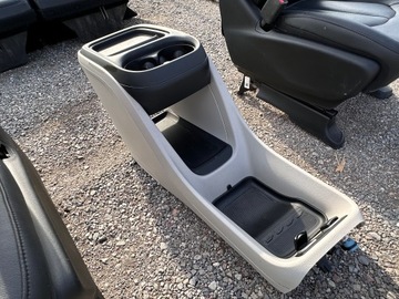 фото thumb №9, Сидіння салон шкіра оббивка тунель chrylser pacifica 2017+