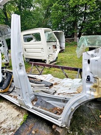 фото thumb №1, Поріг блок двигуна правий ніша mercedes sprinter 907