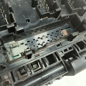 фото thumb №10, Chevrolet camaro 16- коробка запобіжників 84044723 usa