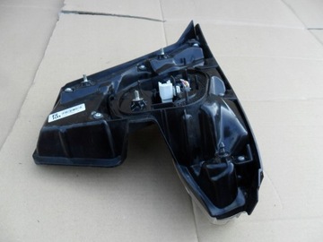 фото thumb №13, Toyota chr права лампа задня led 81580-f4020-00