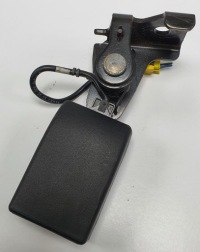 фото thumb №1, Клипса поперечина безопасности левый задняя mercedes w176 a1768600369