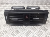 фото thumb №1, Решётка воздуховод средняя mercedes c-klasa w204 1.8 компрессор a2048303954