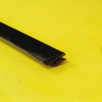 фото thumb №9, Молдинг уплотнитель правый перед peugeot 306 nr127