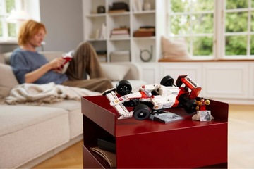 LEGO ICONS 10330 MCLAREN F1 MP4/4 И АЙРТОН СЕННА