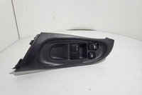 фото thumb №13, Кнопка управление окон задних левых дверь nissan