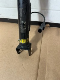 Амортизатор левый задний , левый задний mercedes ml w164 6.3 amg Недорого, фото thumb