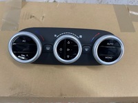 фото thumb №1, Alfa romeo giulietta панель управление кондиционер 156101737