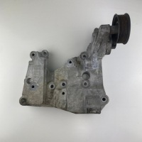 фото thumb №1, Кронштейн кронштейн генератора jaguar xe xf 2.0