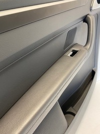 фото thumb №6, Vw touran обивка обшивка левый задняя кожа czarna 1t0867211 sonavox