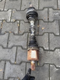 фото thumb №1, Привідний вал короткий ліва volvo v60 ii 10-18 p31256779