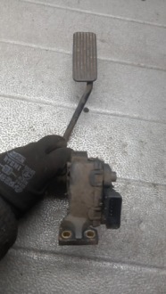 фото thumb №1, Потенціометр газу opel agila 1.0b 00r 9204284