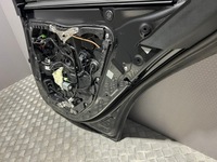 фото thumb №15, Комплектні двері праві зад задні скло mercedes e-klasa w214 2023- sedan