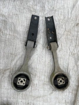 фото thumb №1, Лапи подушка коробки vw seat skoda 6q199851