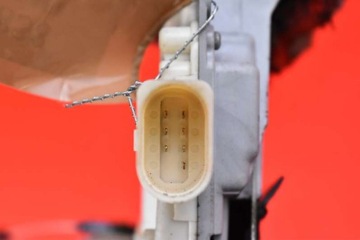 фото thumb №8, Замок дверь правые перед переднее eu 1p1837016 seat toledo 3 iii 04-10