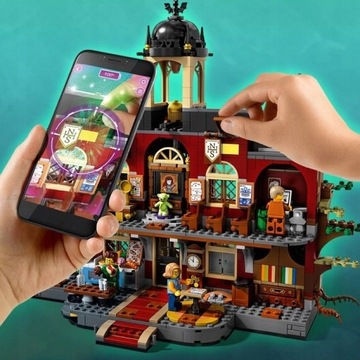 LEGO Hidden Side Средняя школа с привидениями Ньюбери (70425)