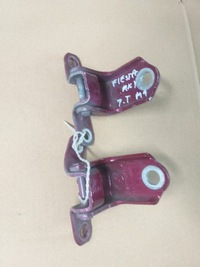 фото thumb №1, Ford fiesta mk7 5d петля петлі двері правий задня m9