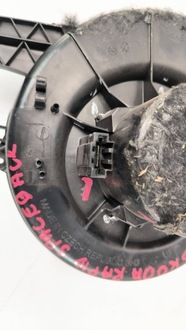 фото thumb №3, Вентилятор салонний 6r1819015a skoda rapid