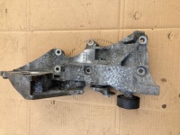 Купить Кронштейн генератора кронштейн audi a4 b8 рестайлинг  03l903143r 2013r 2.0 tdi, фото thumb