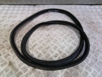 фото thumb №1, Прокладка задняя крышки багажника dacia sandero iii