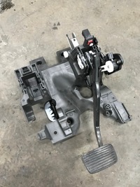 фото thumb №1, Opel meriva b педаль тормоза автоматическая коробка передач 39011441