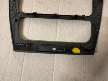 фото thumb №5, Vw jetta vi 5c6 рамка радио панель кондиционера 5c6858071a