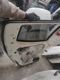 фото thumb №9, Двері задні mitsubishi l200