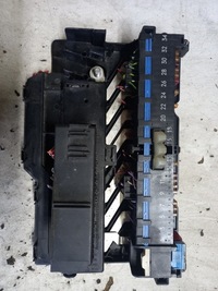 фото thumb №1, Коробка предохранителей bmw e46 8364542