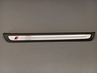 фото thumb №1, Накладка порогова праві audi q5 sq5 8r0853374g
