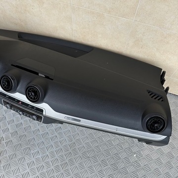 фото thumb №4, Панель консоль капот audi q2 81a 2017 год оригинал